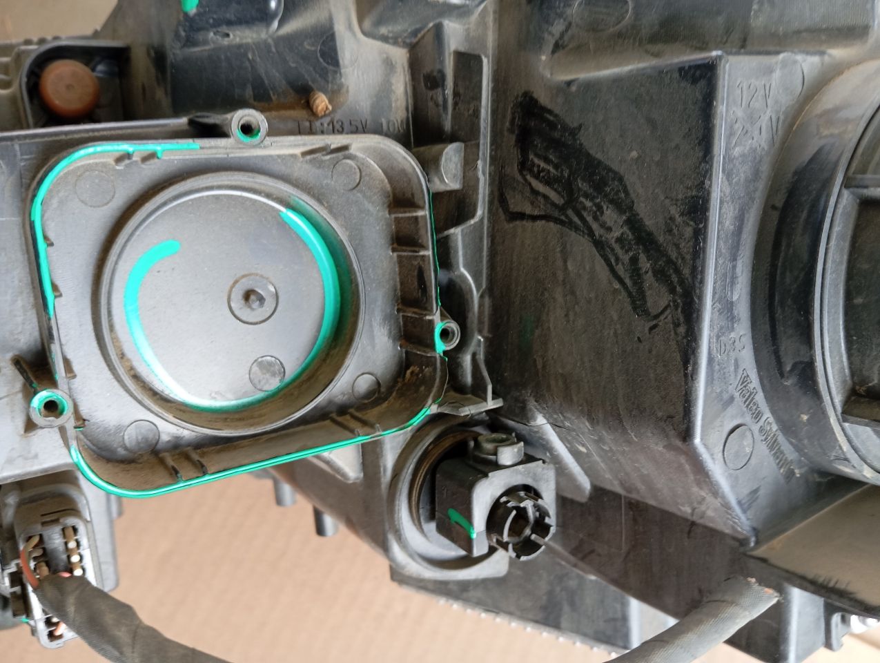 Part image 3
