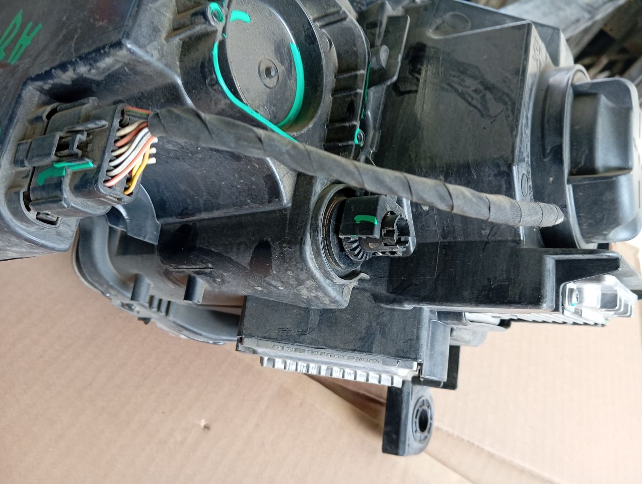 Part image 4