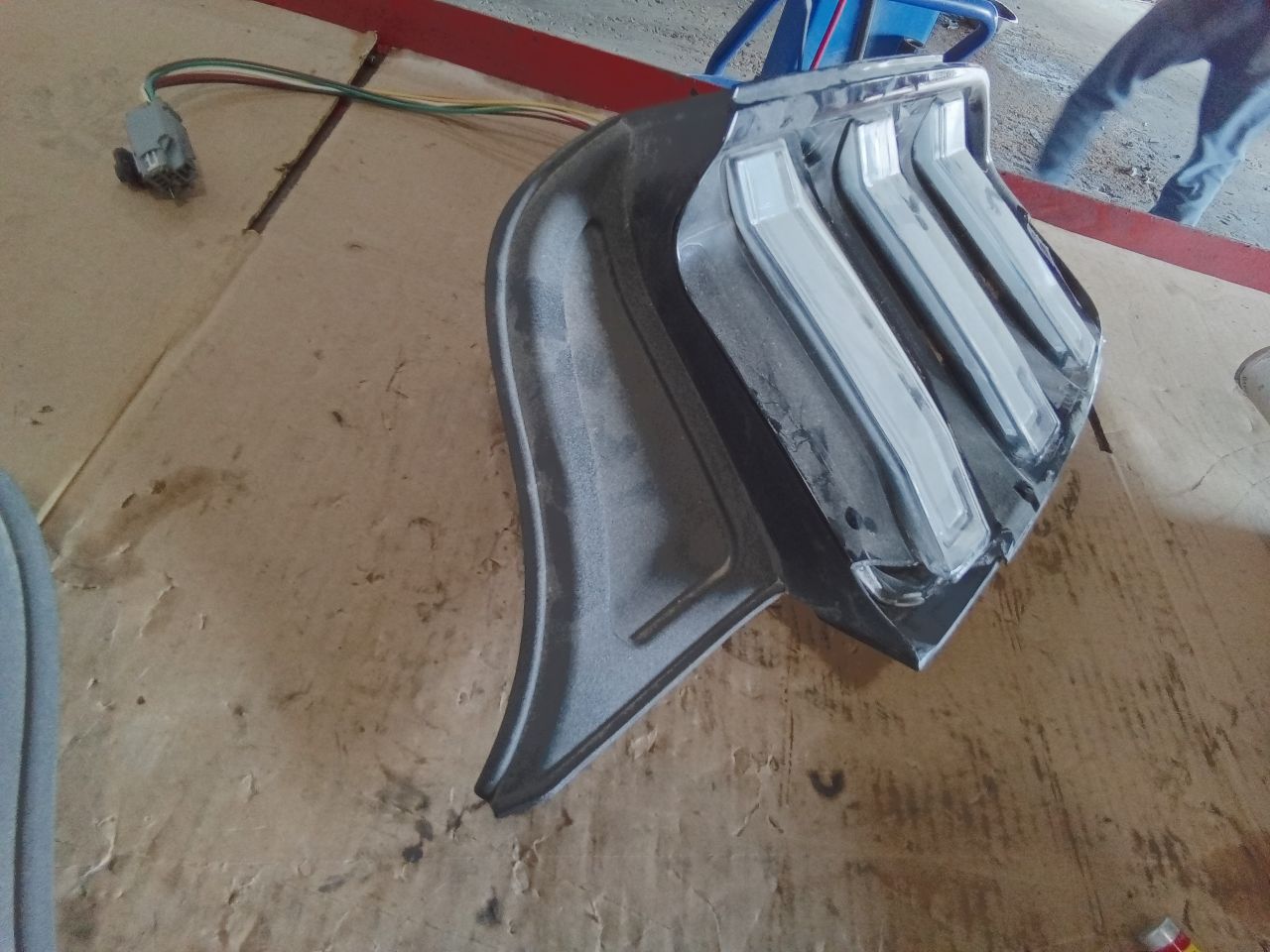 Part image 4