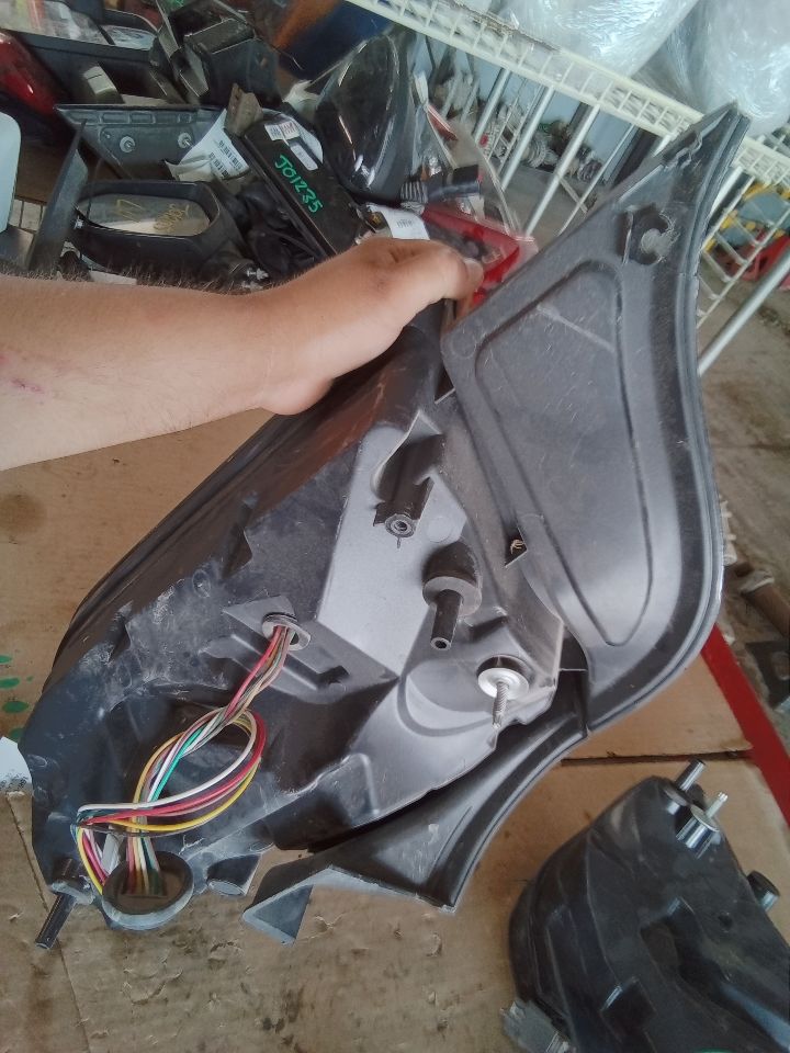 Part image 13