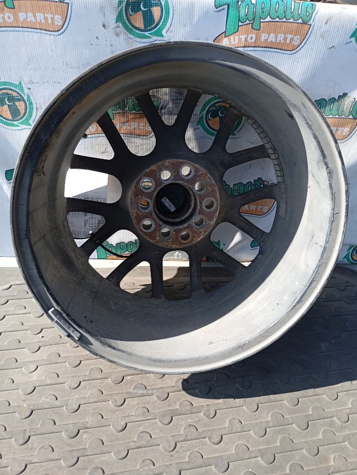 Part image 4
