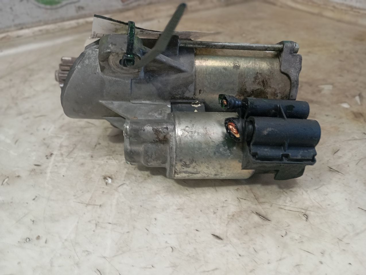 Part image 3