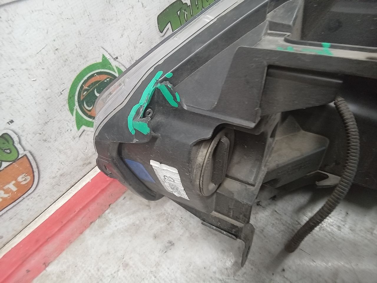 Part image 3