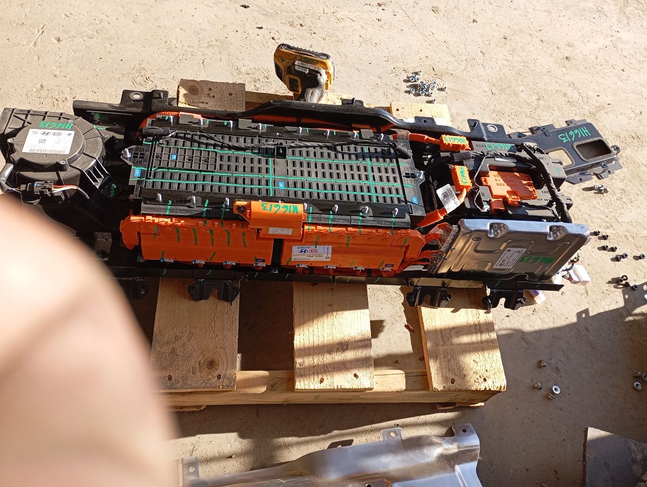 Part image 11
