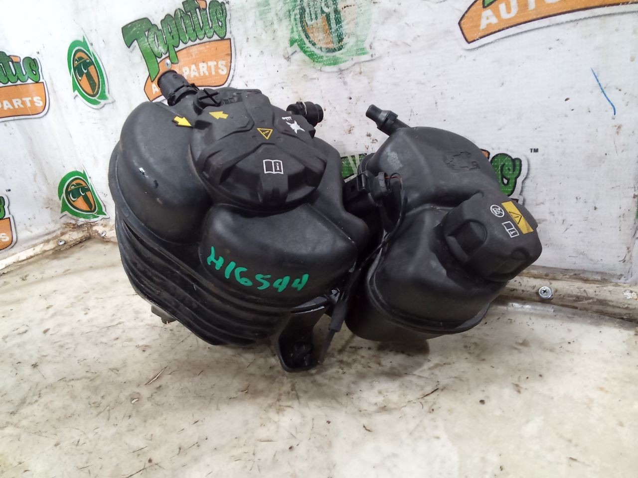 2022  M440I Coolant Reservoir