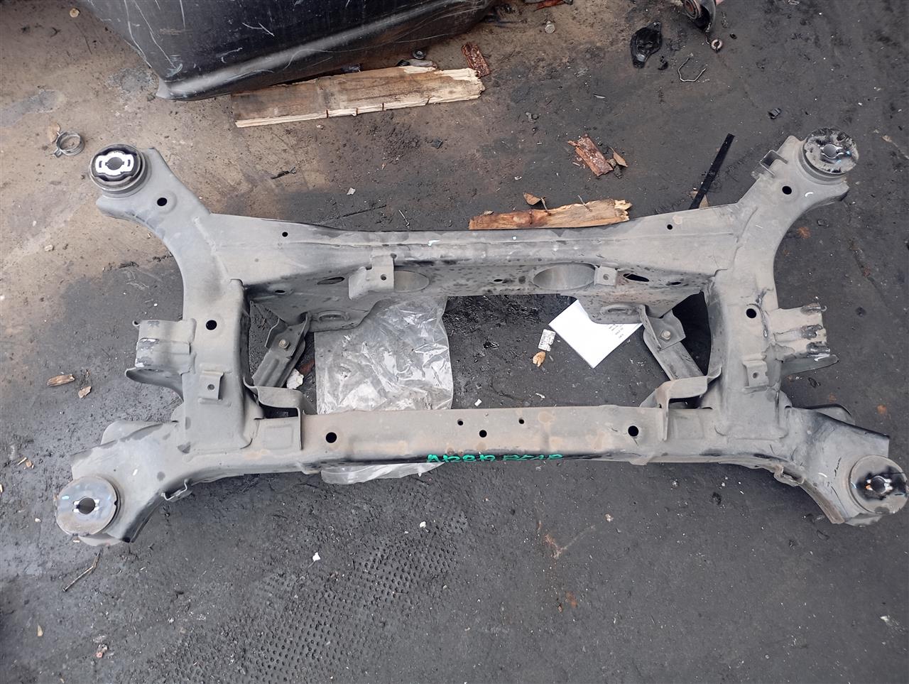 Part image 3