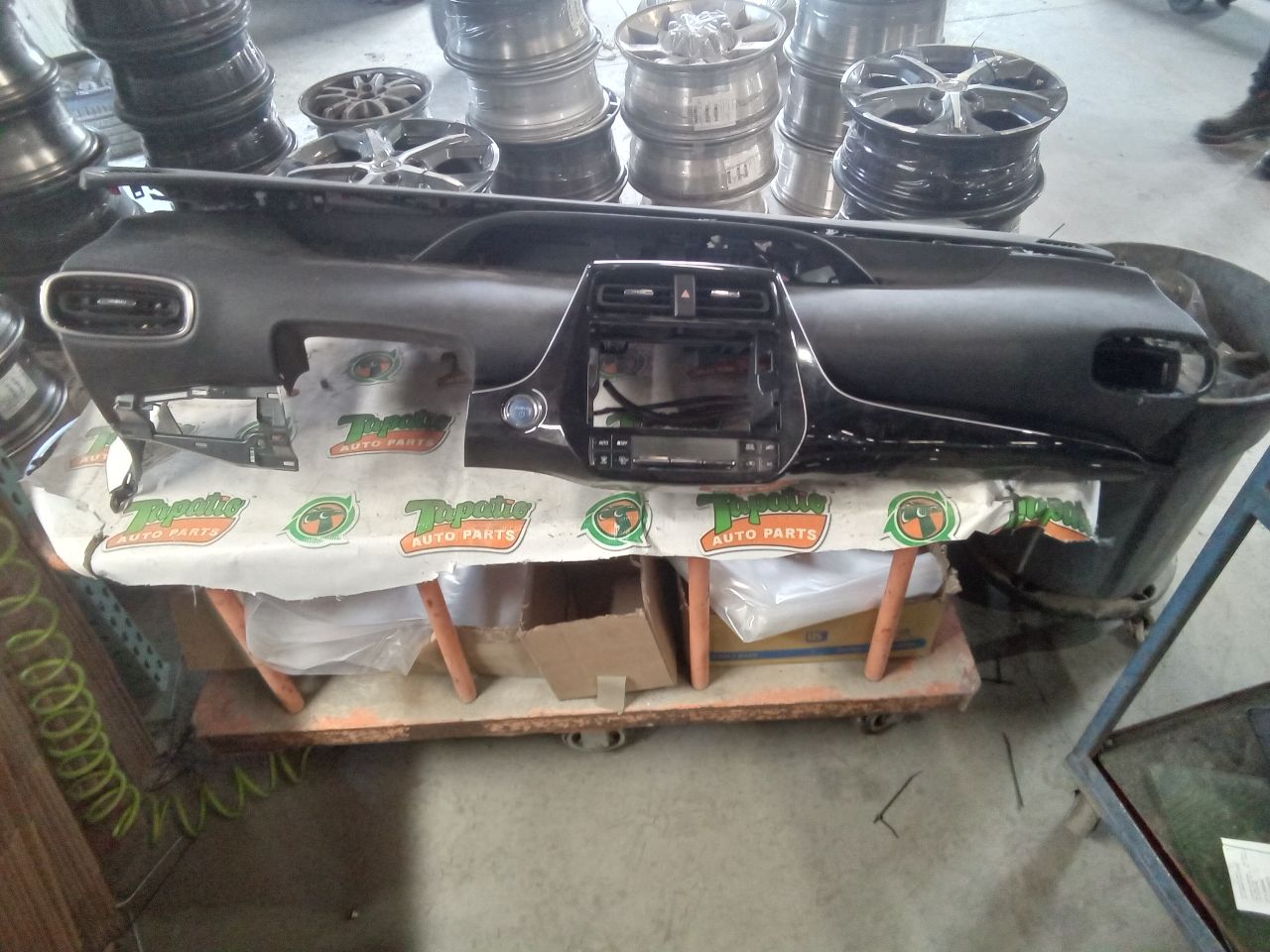 Part image 1