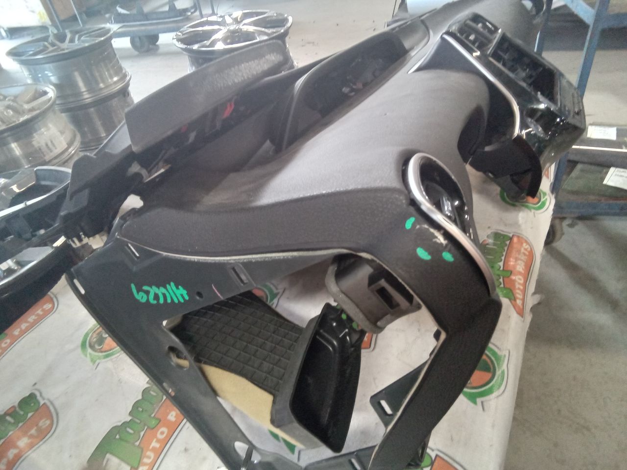 Part image 2