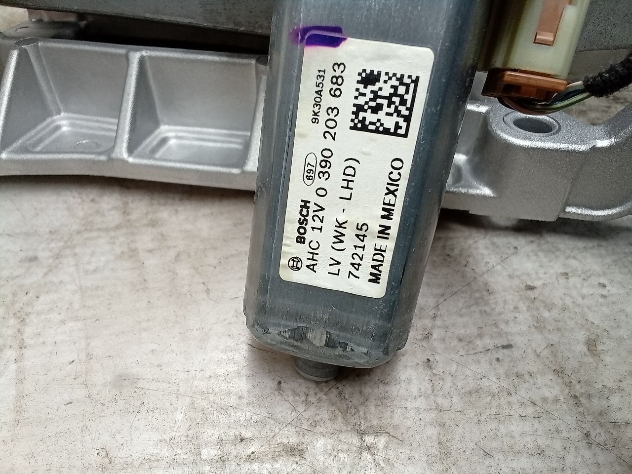 Part image 3