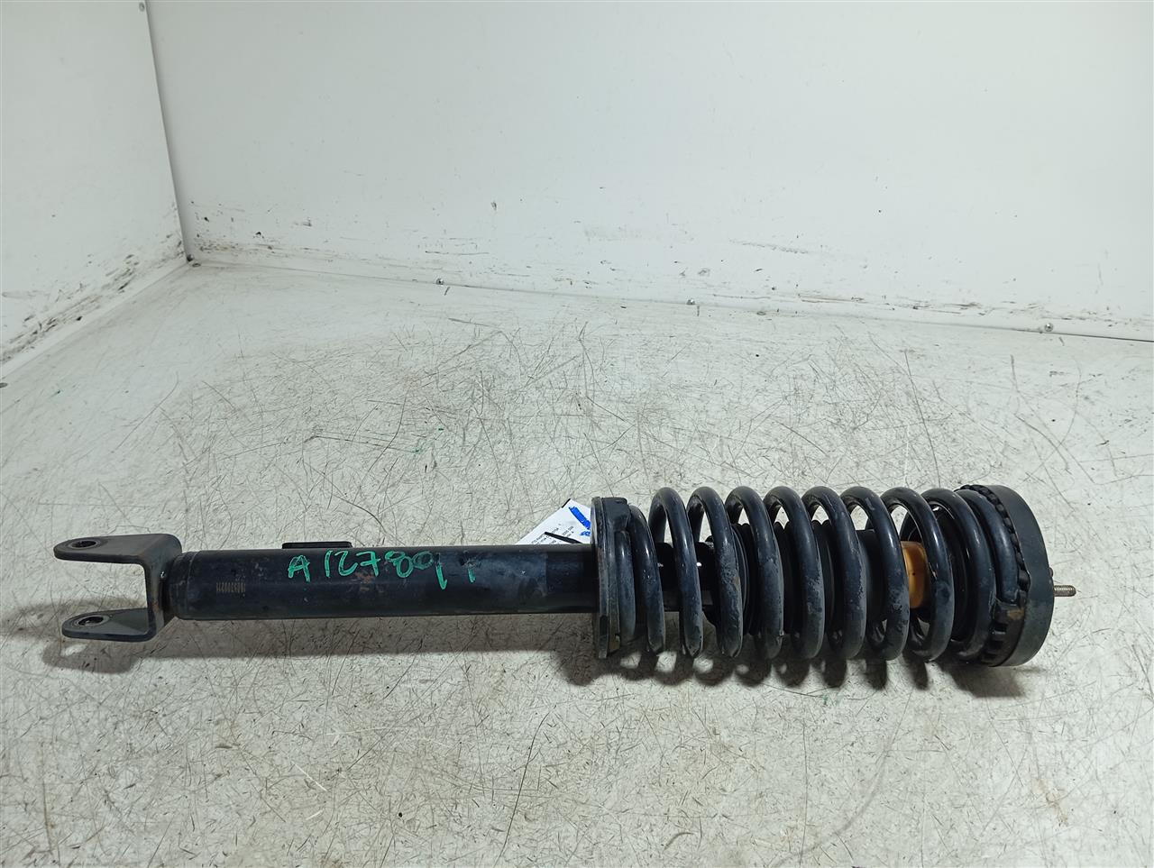 2005 Chrysler 300 Strut