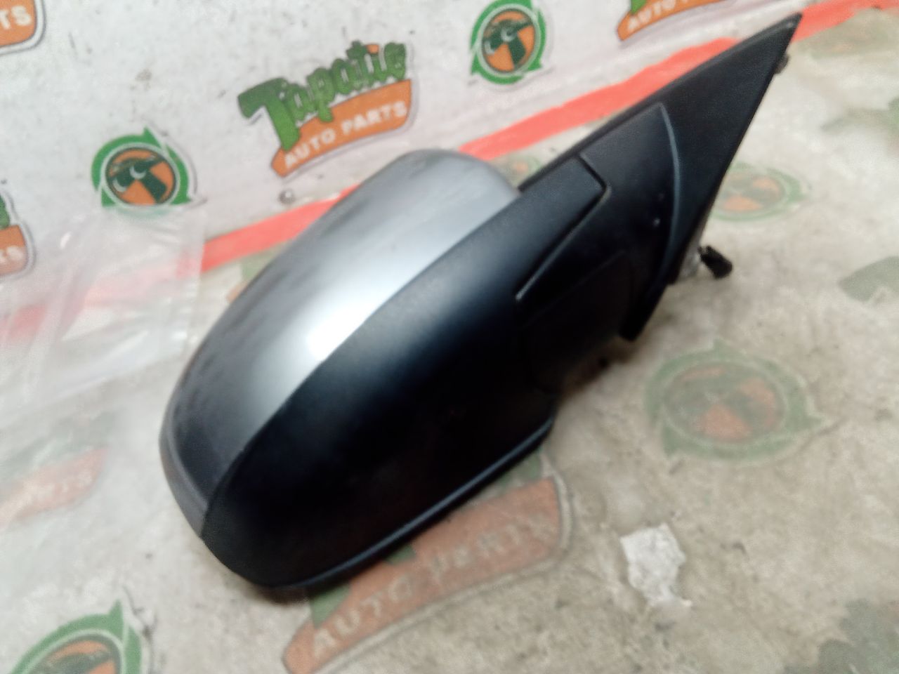 Part image 3