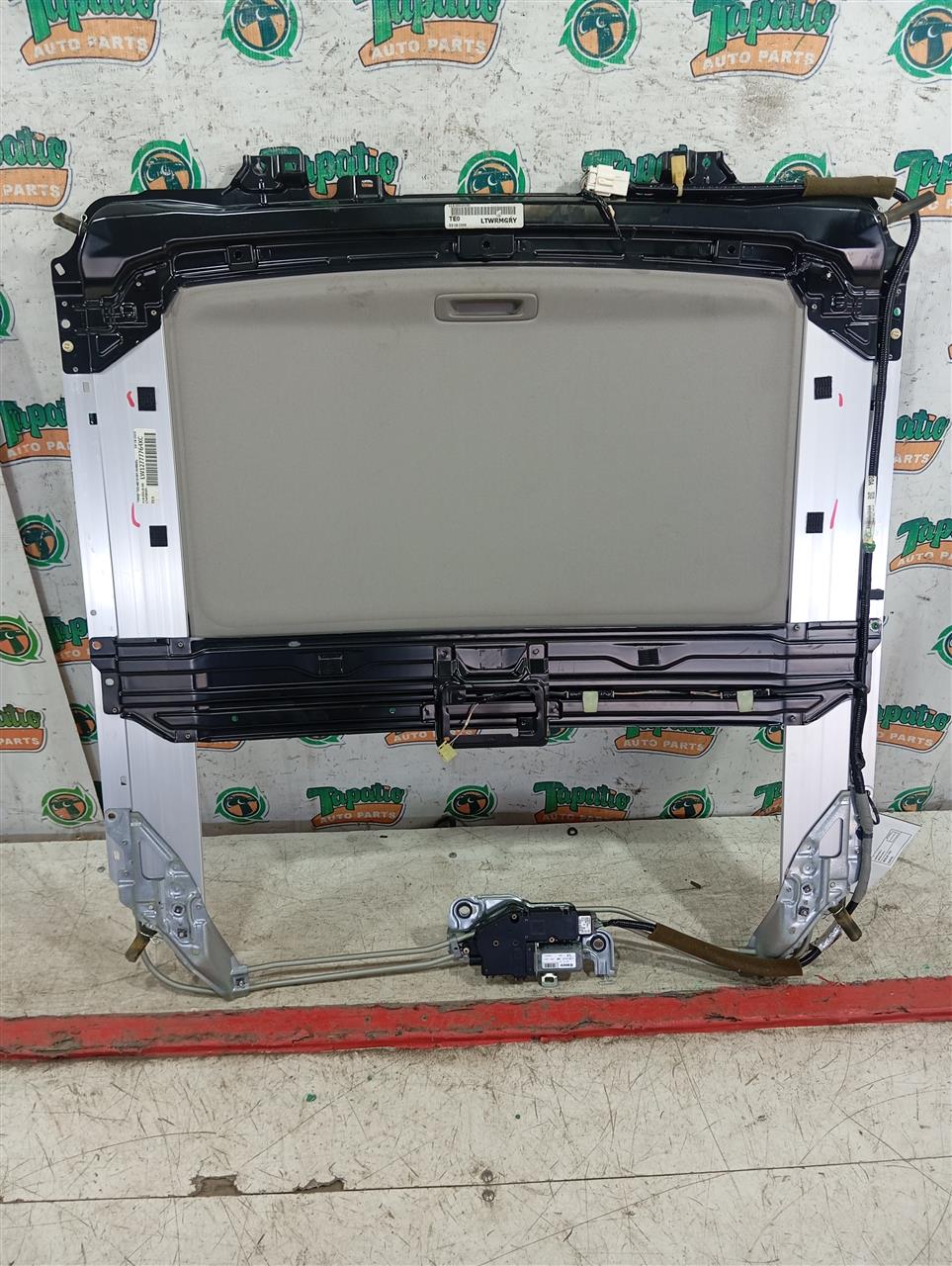 Part image 3