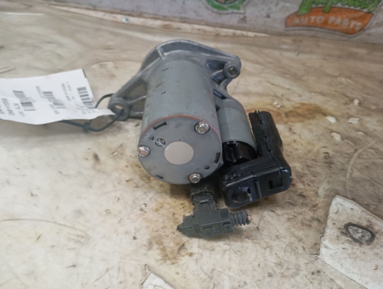 Part image 3