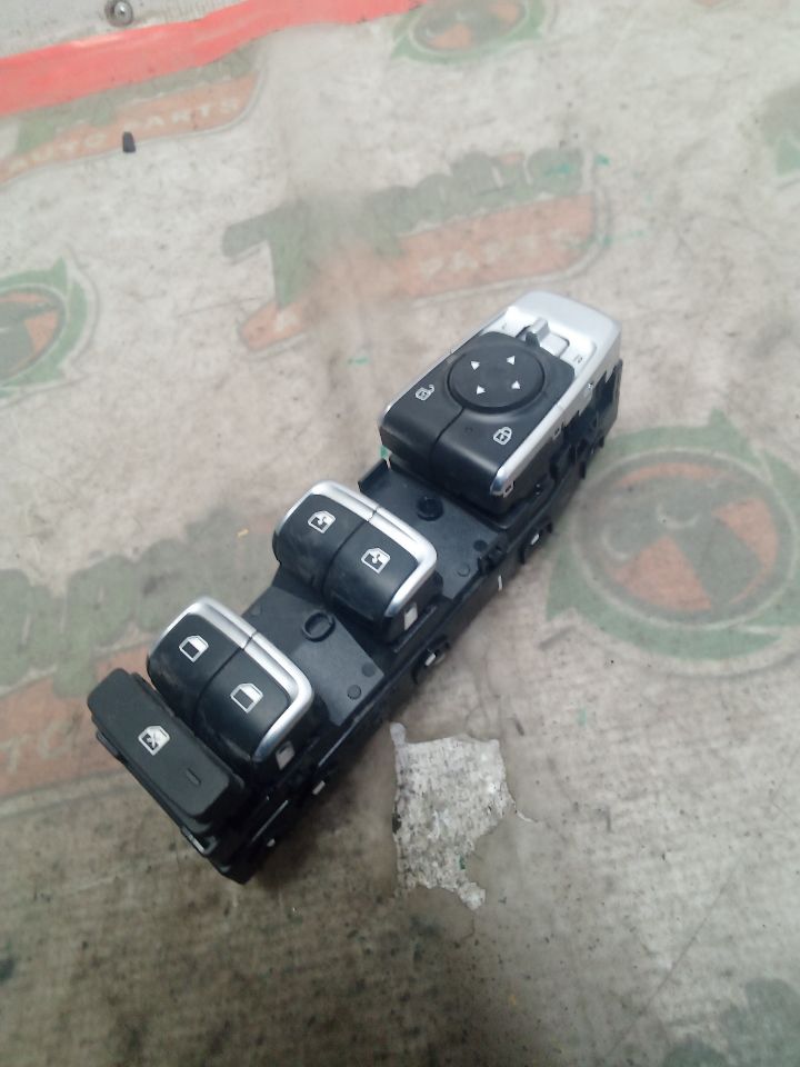 2022 Kia K5 Front Door Switch
