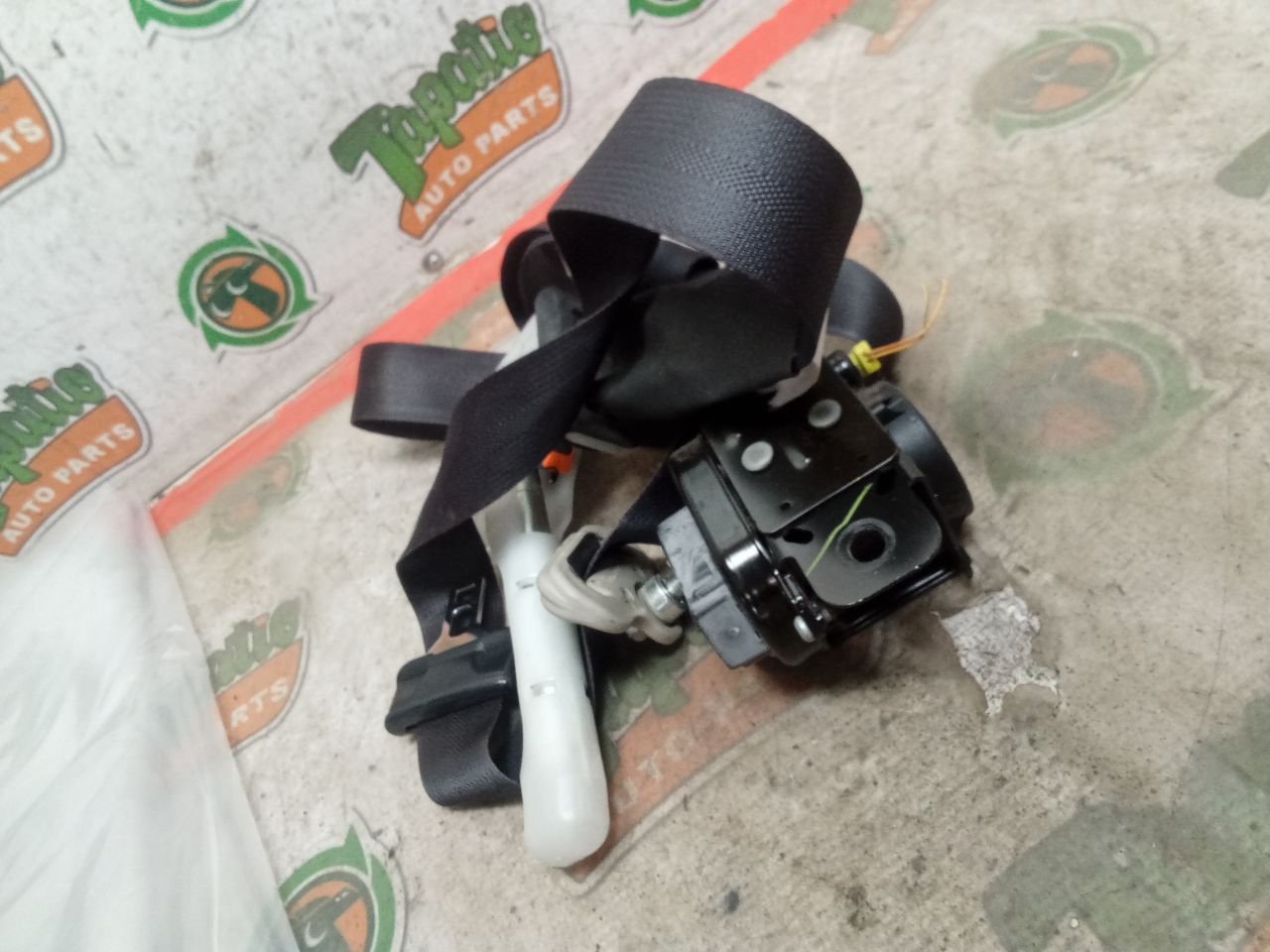 Used 2014 Nissan SENTRA retractor - Stock #H16664