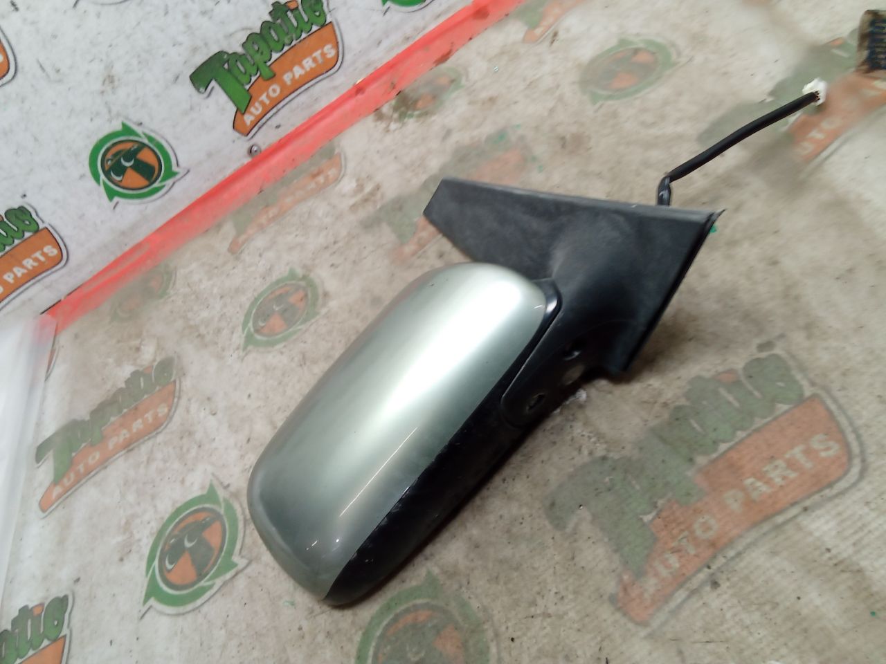 Part image 3