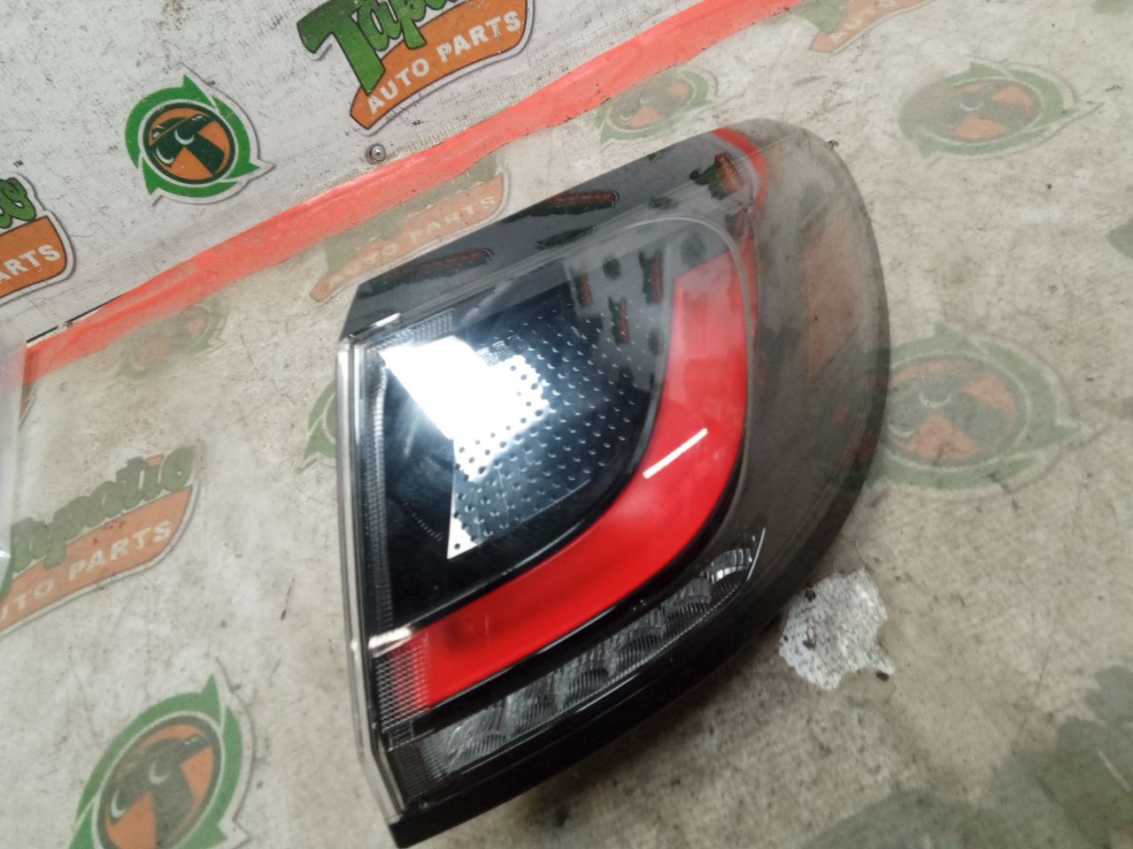 Part image 4