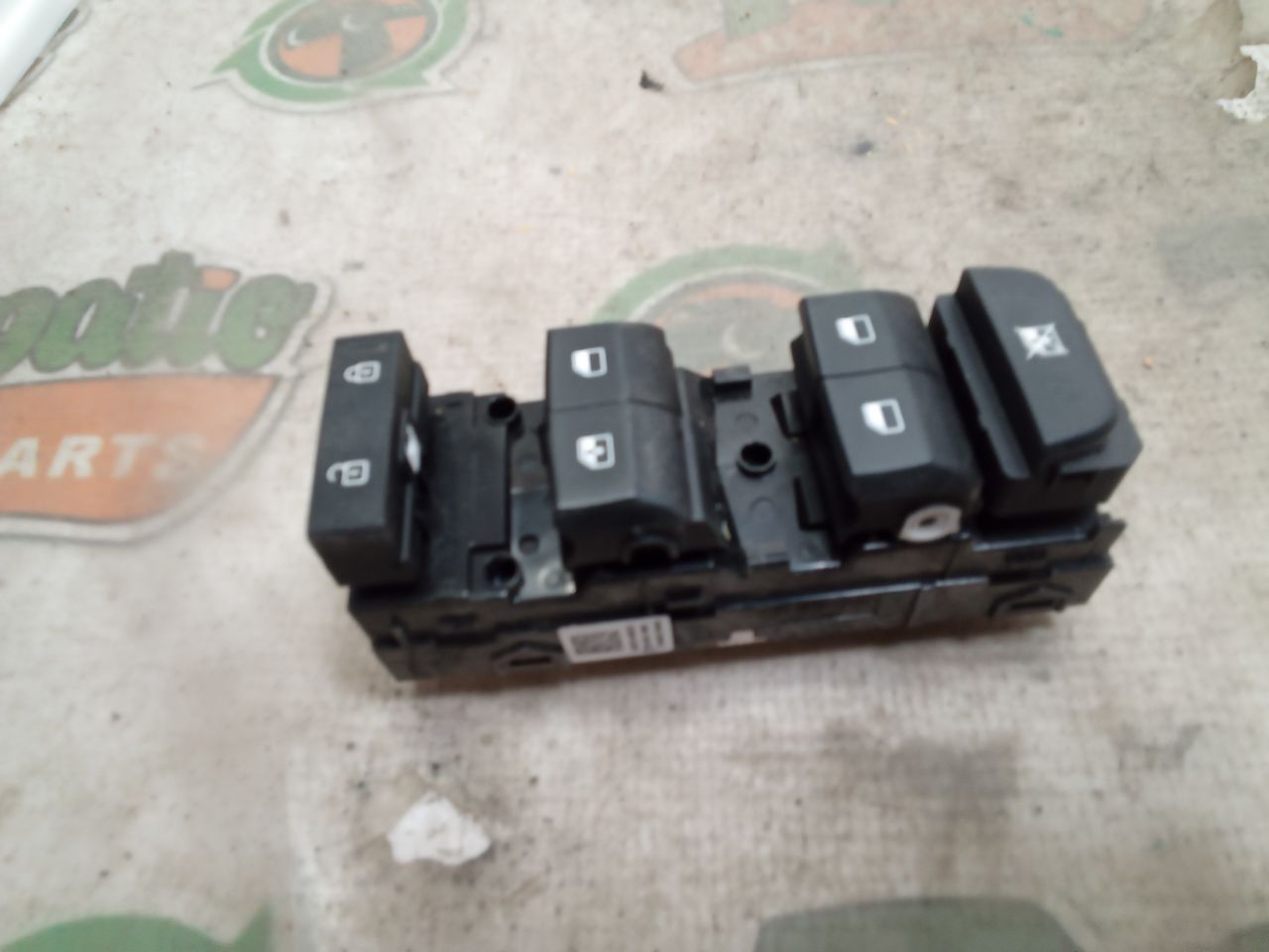 Part image 1
