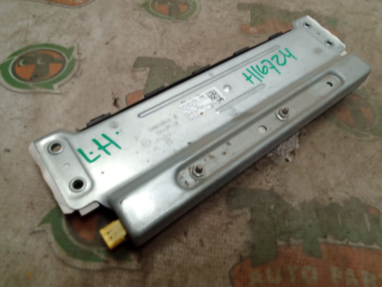 Part image 3