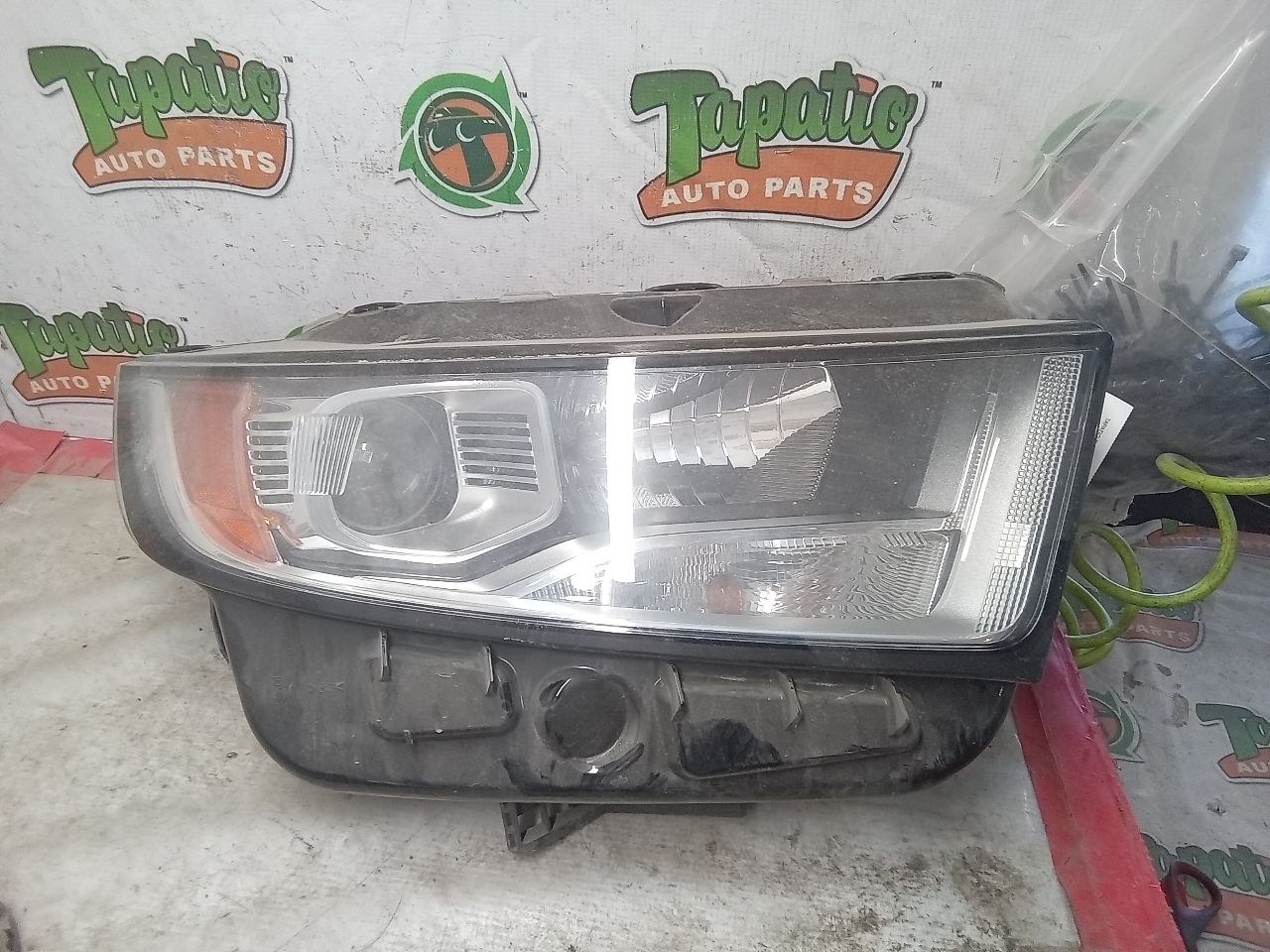 Part image 3
