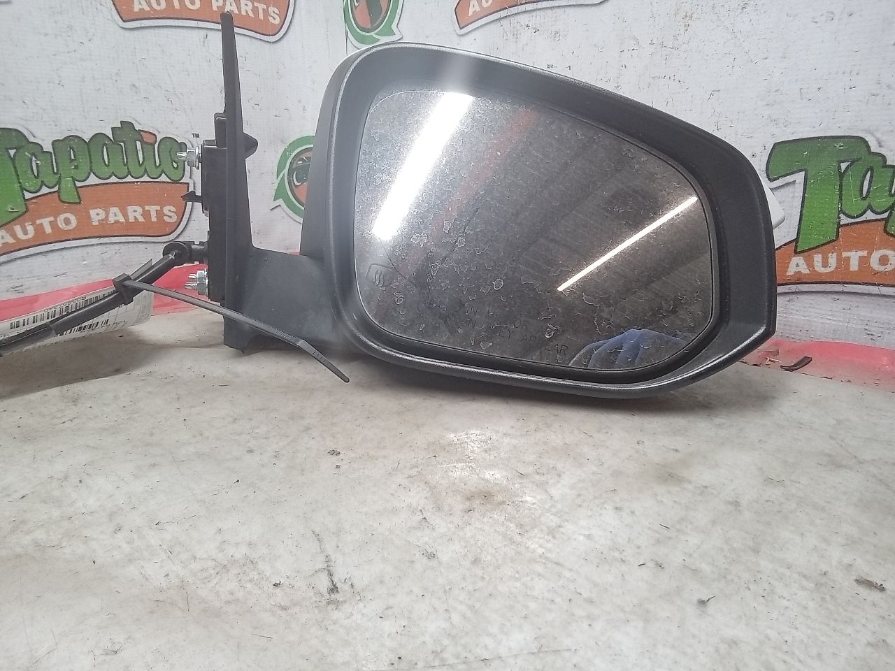 Part image 3