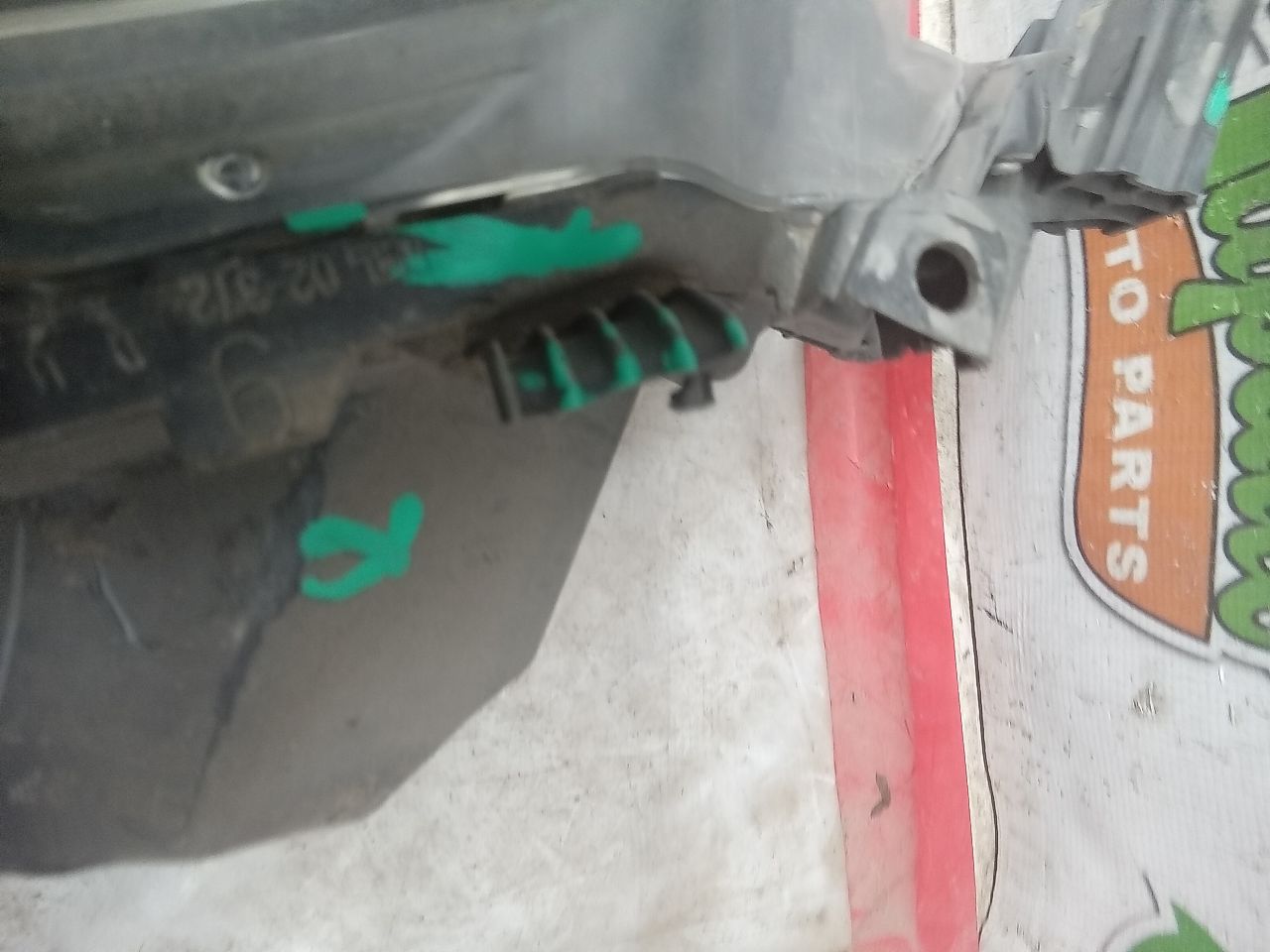 Part image 3