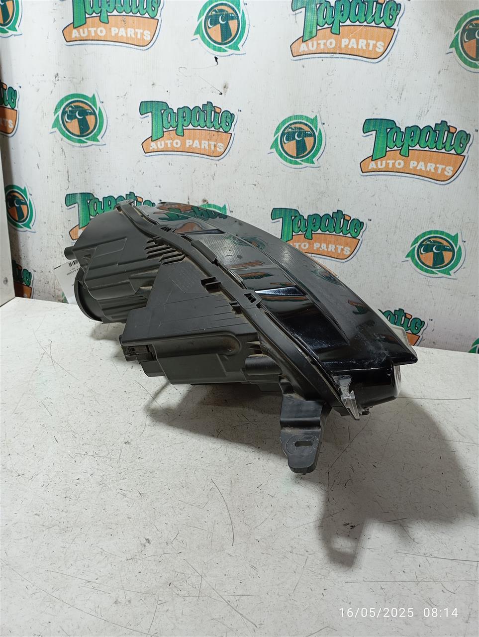 Part image 3