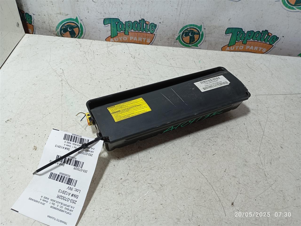 Used 2014 Jeep CHEROKEE Side View Mirror - Stock #A12913