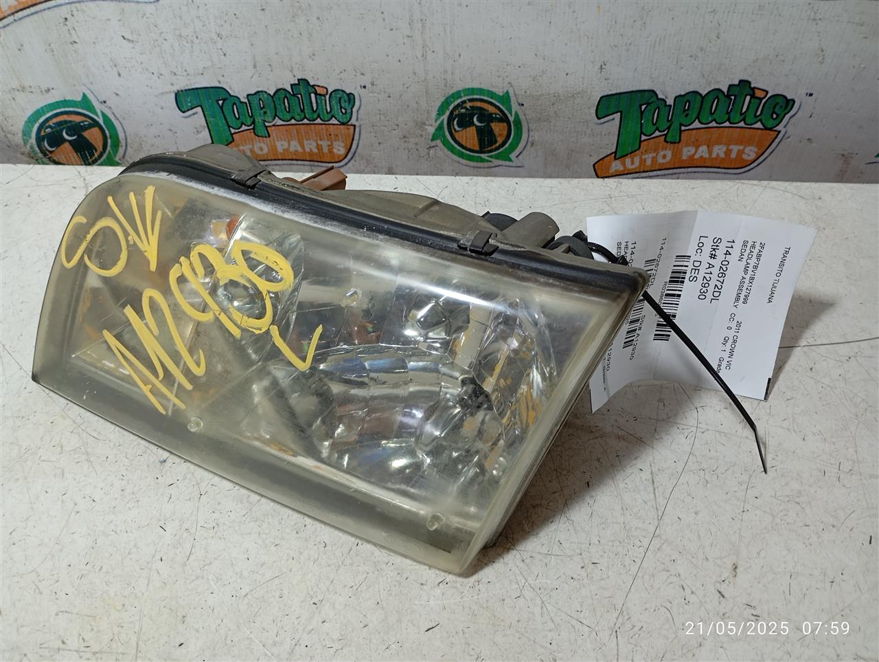 2011 Ford CROWN VICTORIA Headlamp Assembly