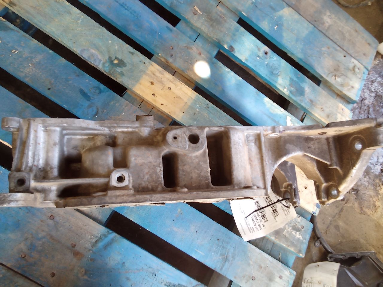 Part image 3