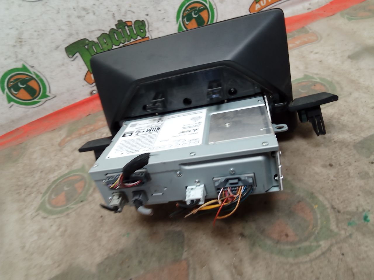 Part image 3