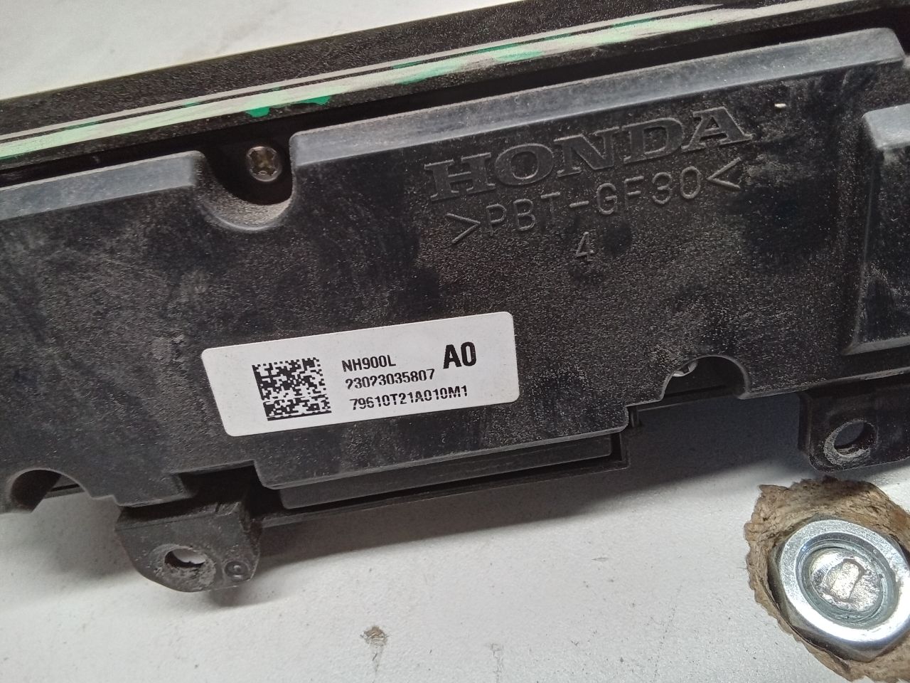 Part image 3