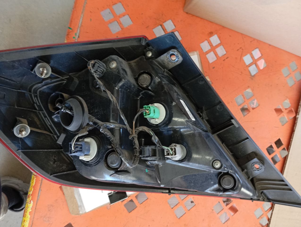 Part image 3