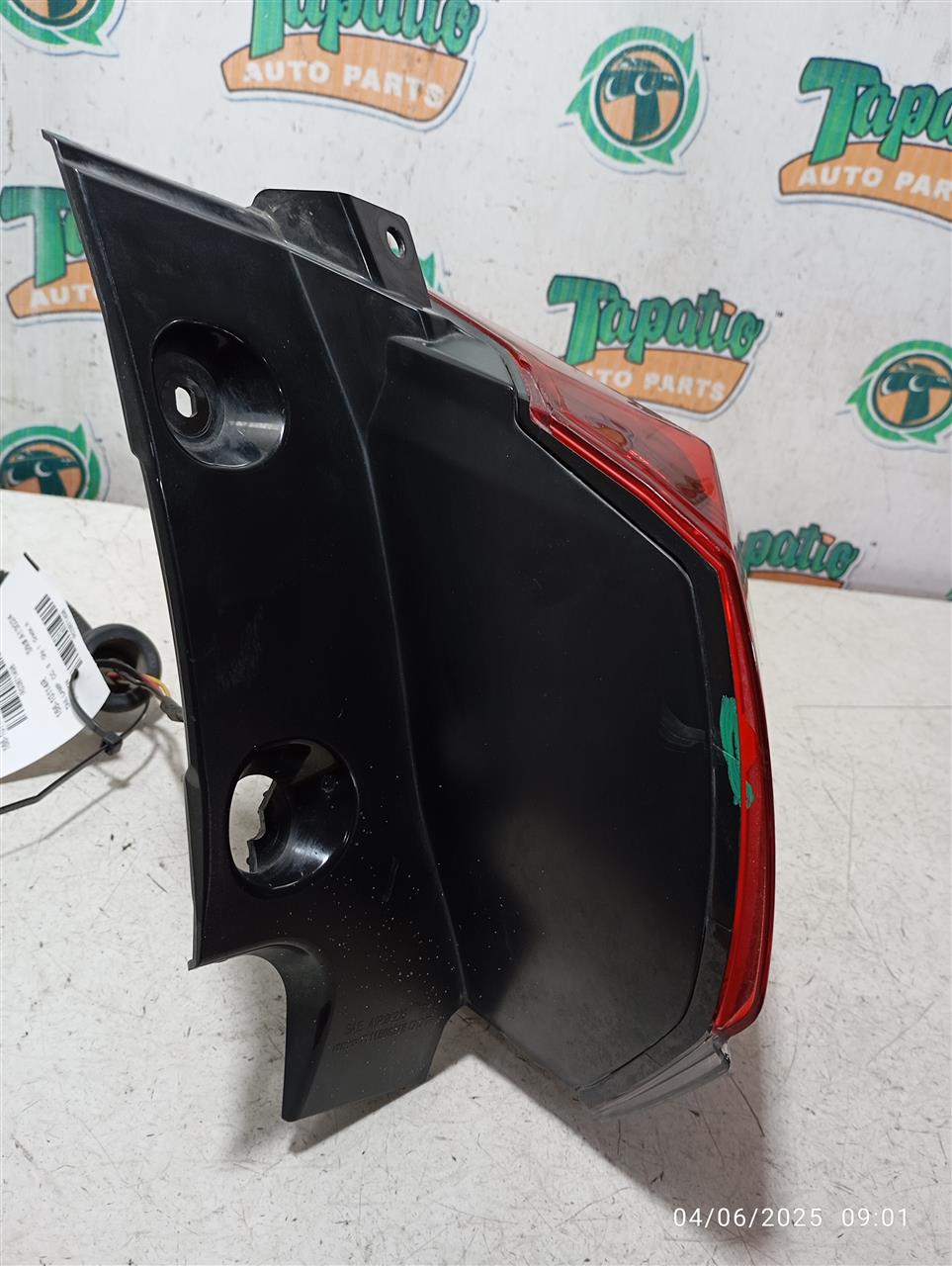 Part image 3
