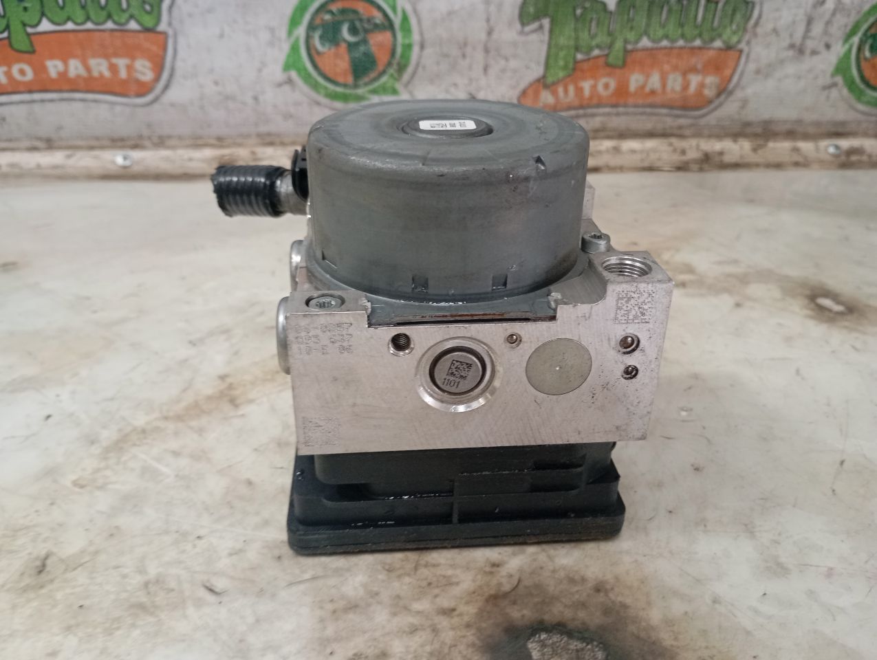 Part image 3