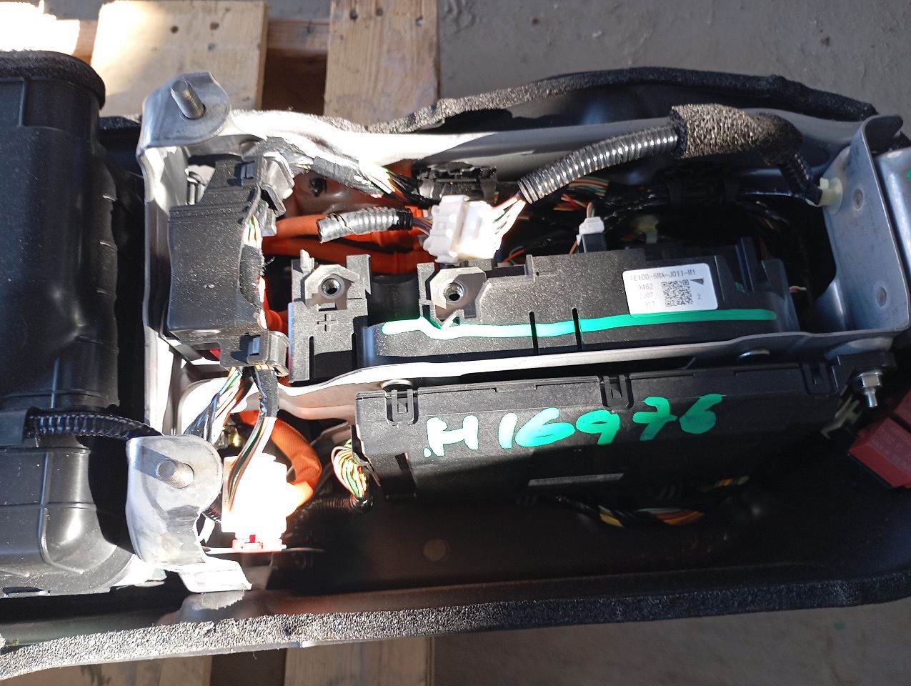 Part image 3