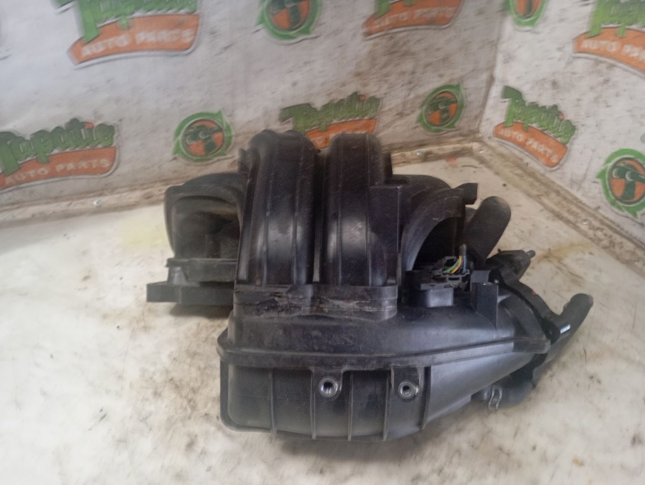 Part image 3