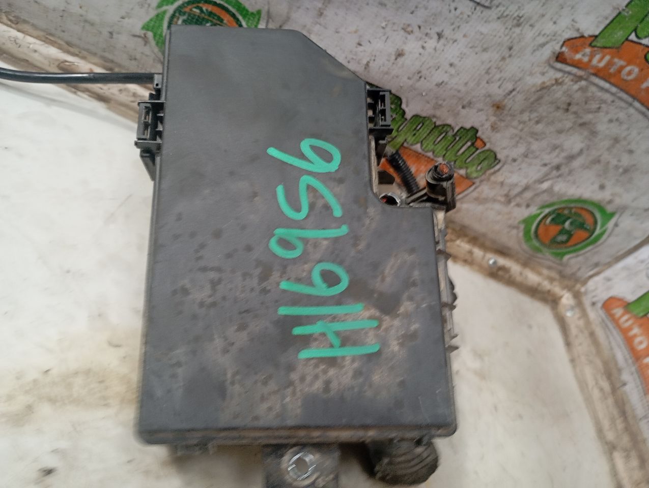 Part image 5