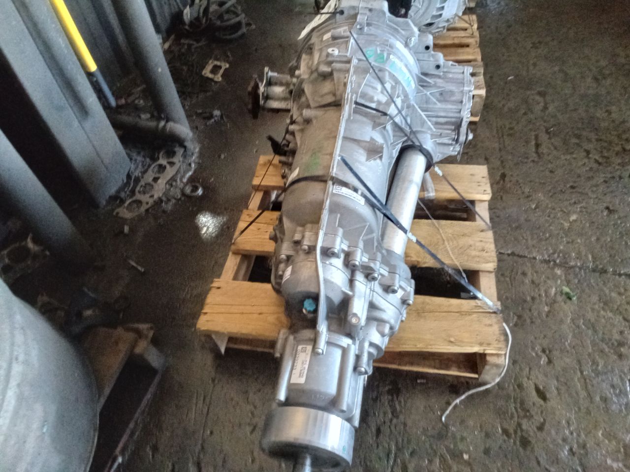 Part image 3