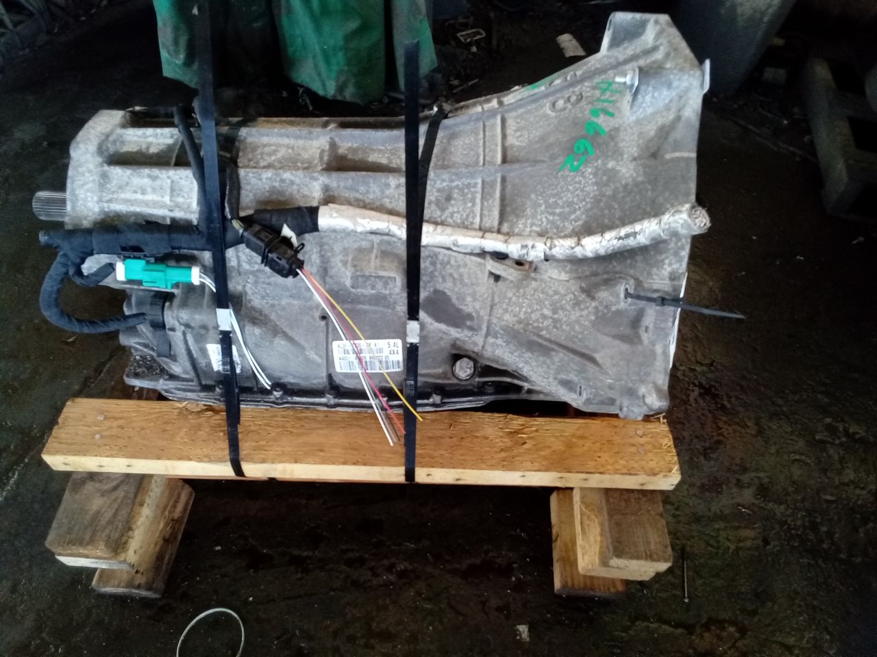 Part image 3