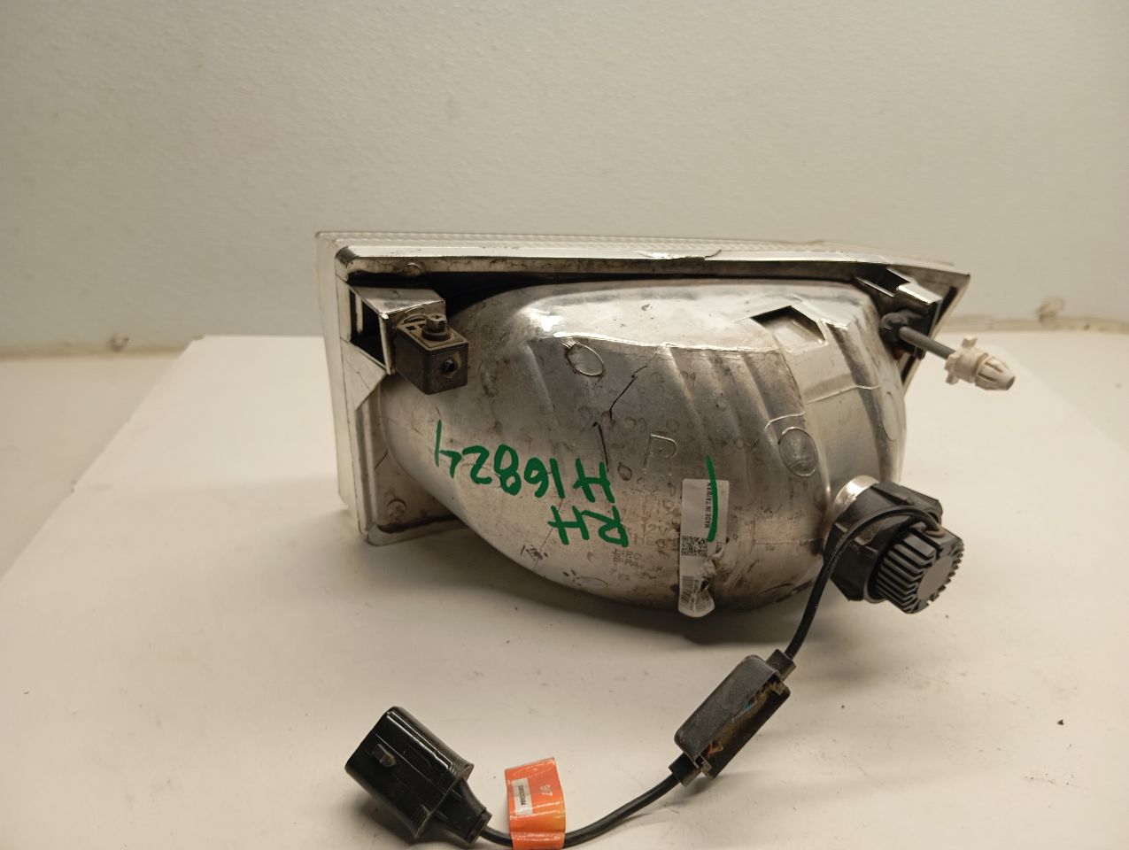 Part image 3