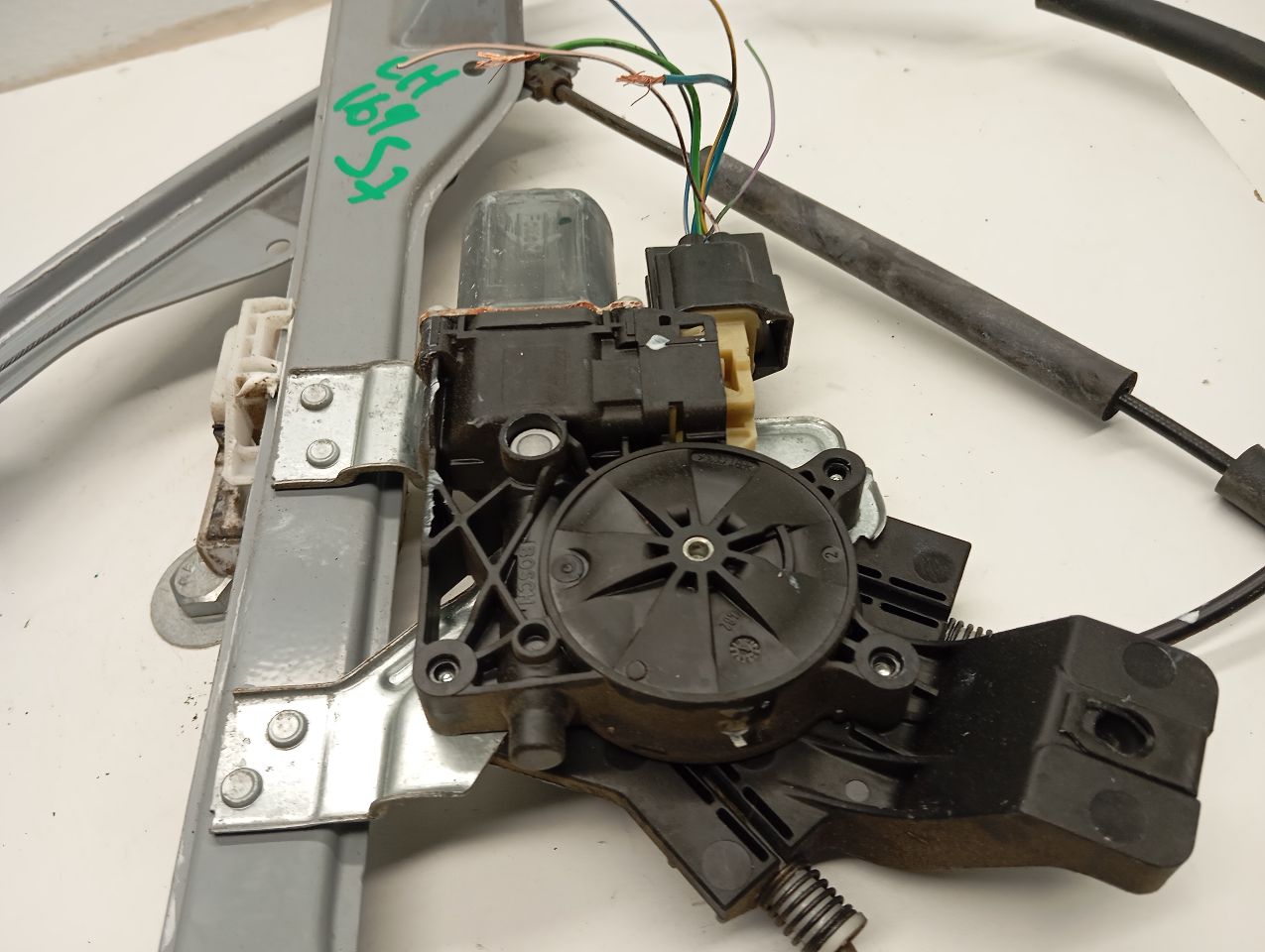 Part image 3
