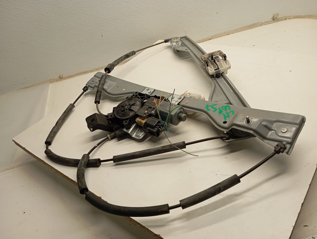 Part image 4