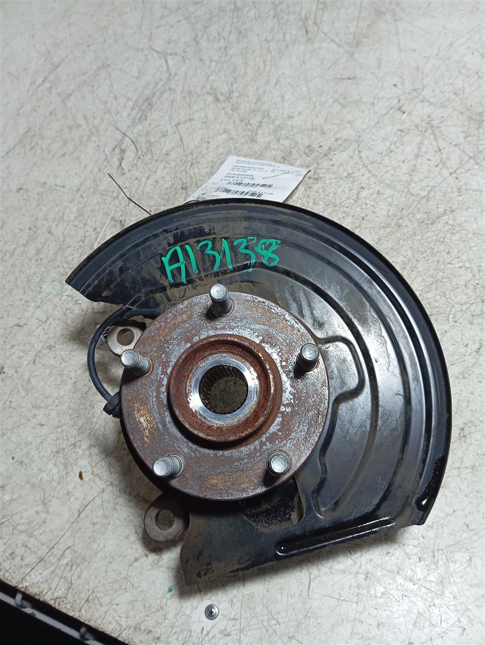 2011 Nissan ROGUE Spindle Knuckle, Fr