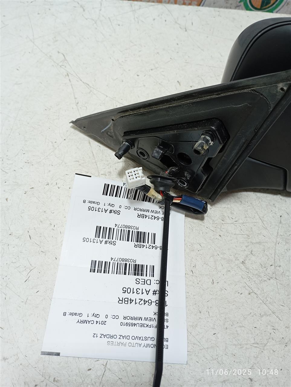 Used 2014 Toyota CAMRY w/o blind spot alert - Stock #A13105