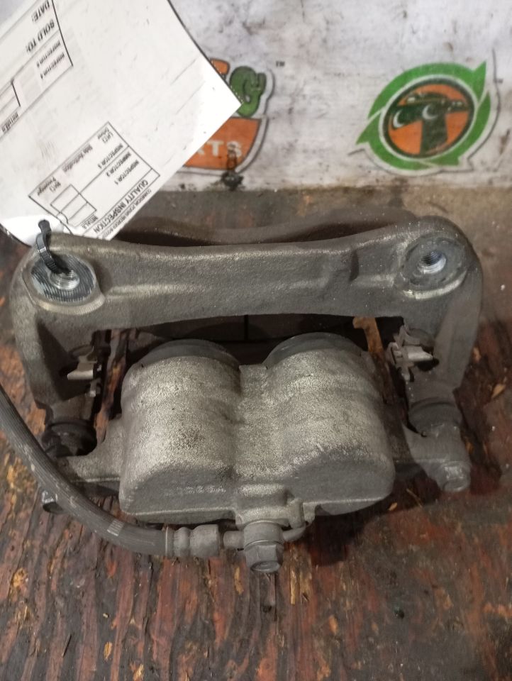 2015 Toyota SIENNA Caliper