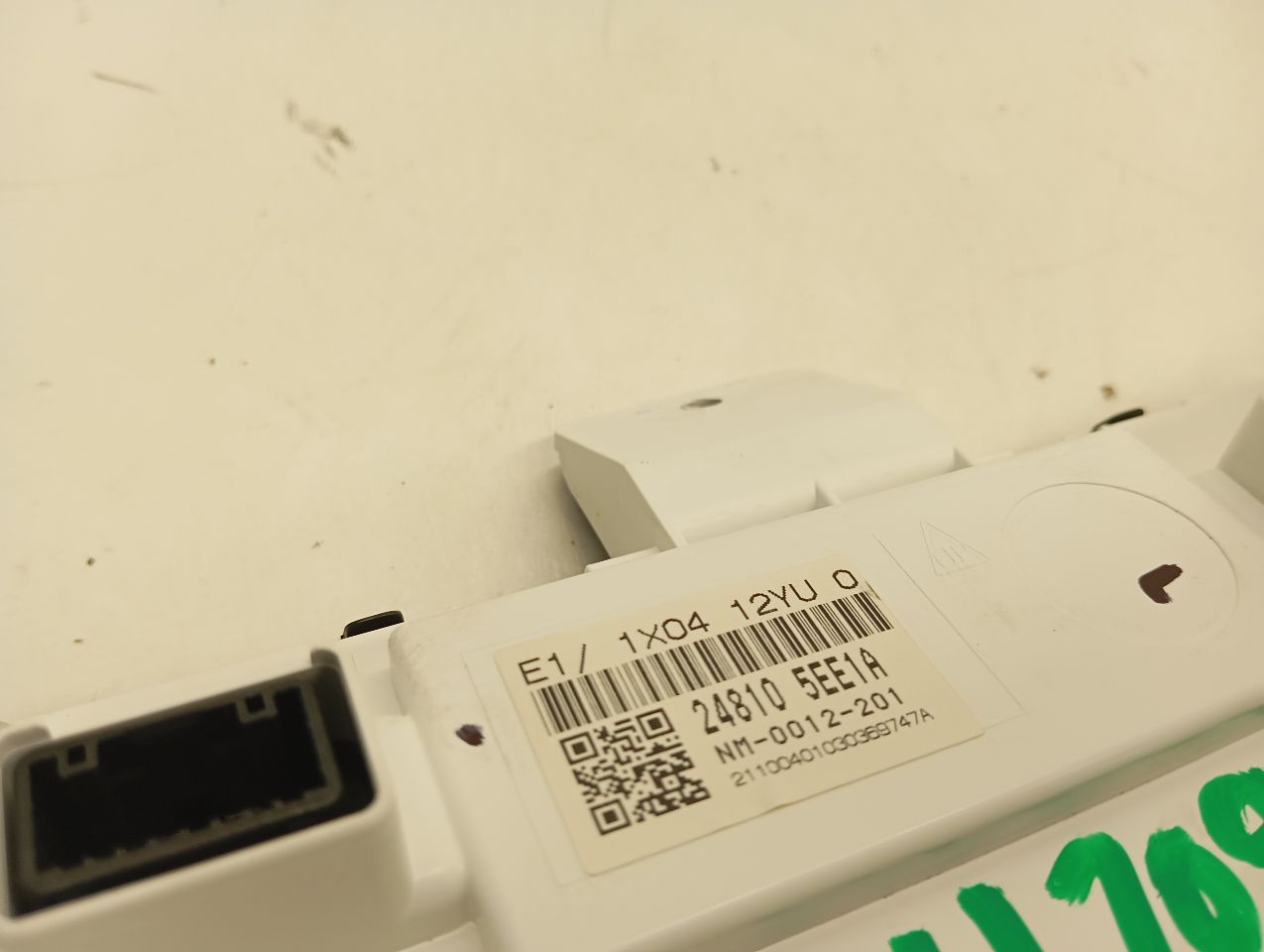 Part image 3