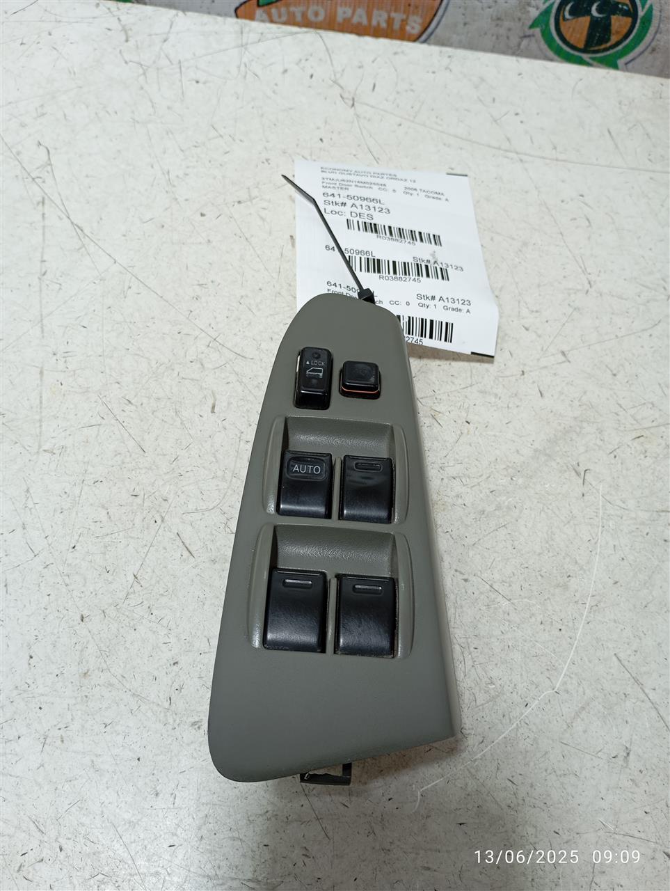 Used 2006 Toyota TACOMA Front Door Switch - Stock #A13123