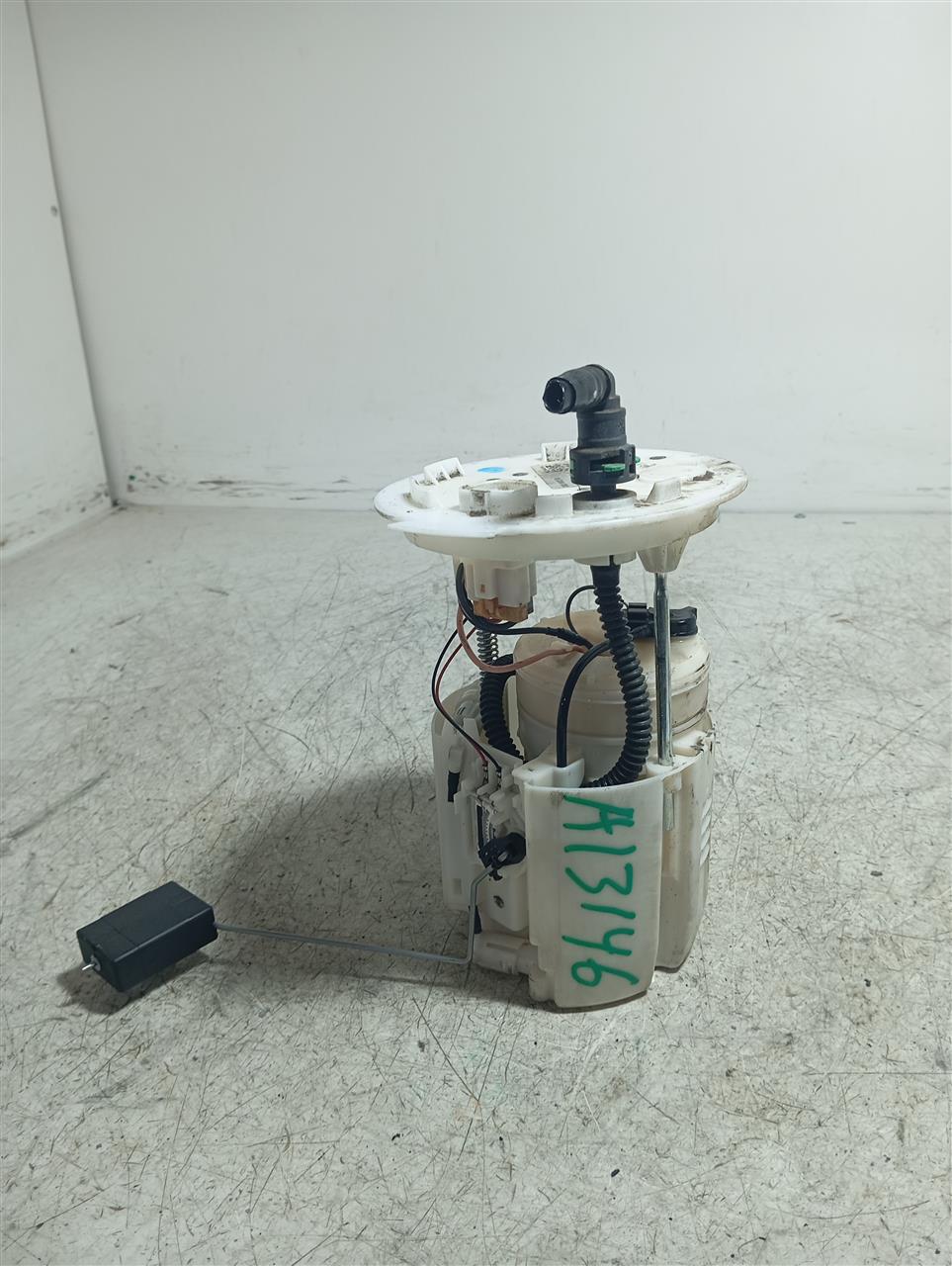 2013 Ford FUSION Fuel Pump
