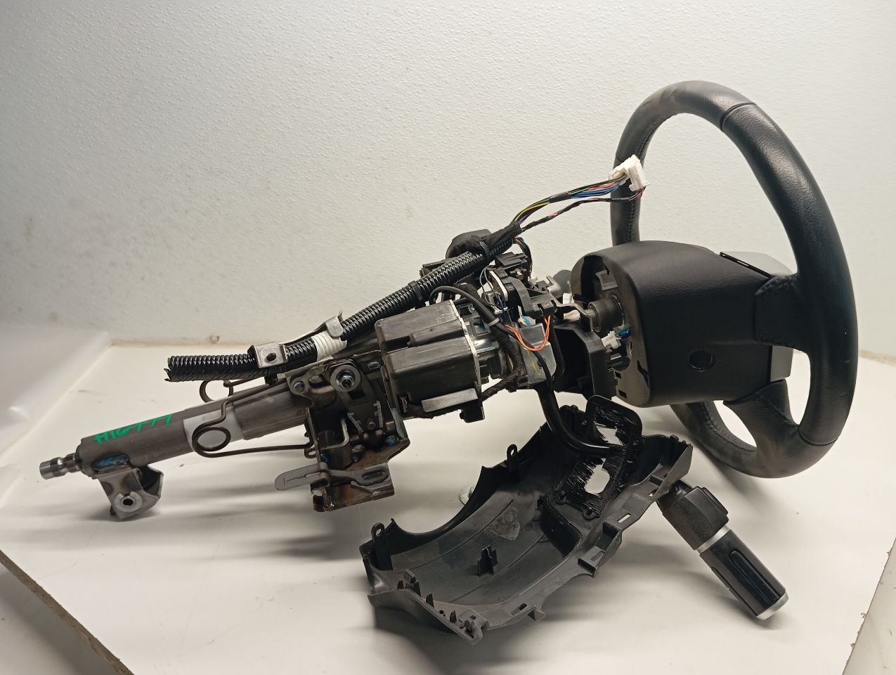 Part image 3
